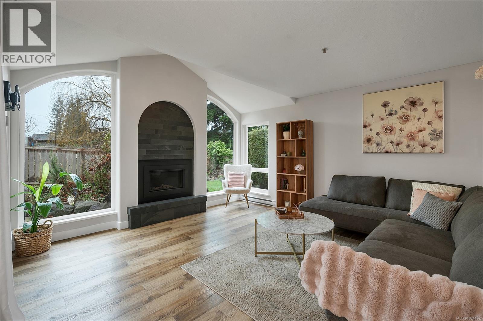 25 251 McPhedran Rd, Campbell River