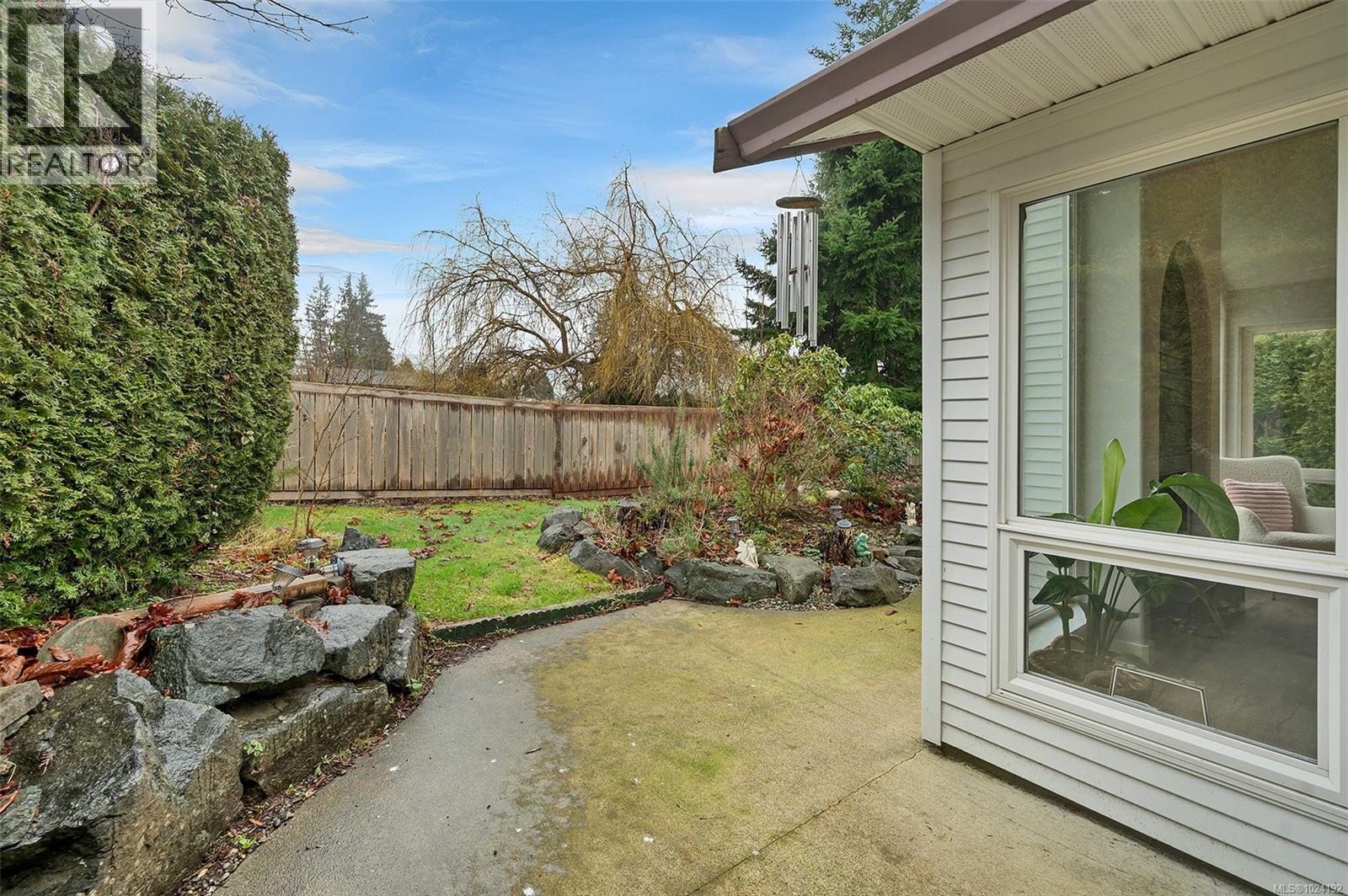 25 251 McPhedran Rd, Campbell River