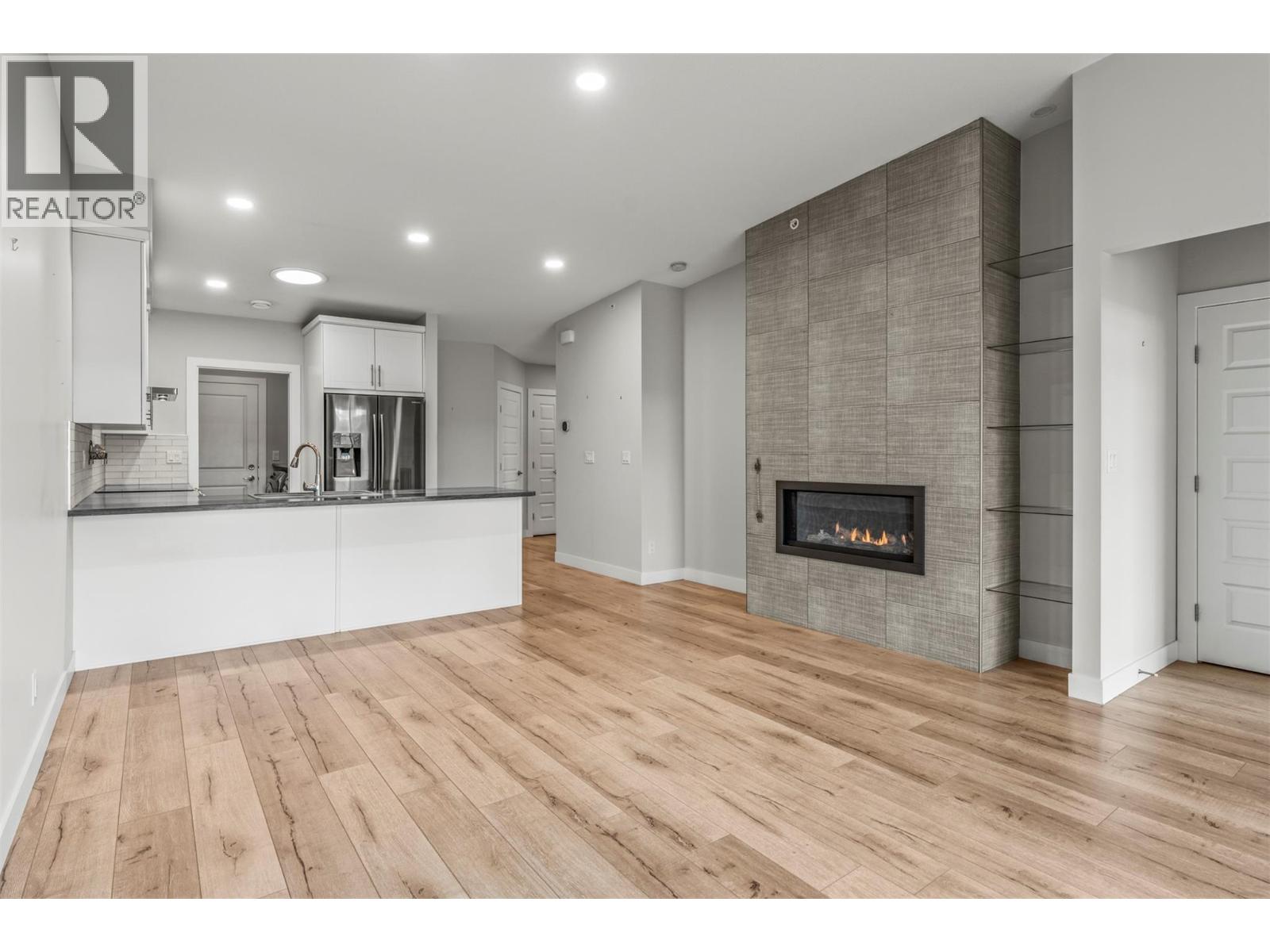  204 Vineyard Way, Vernon