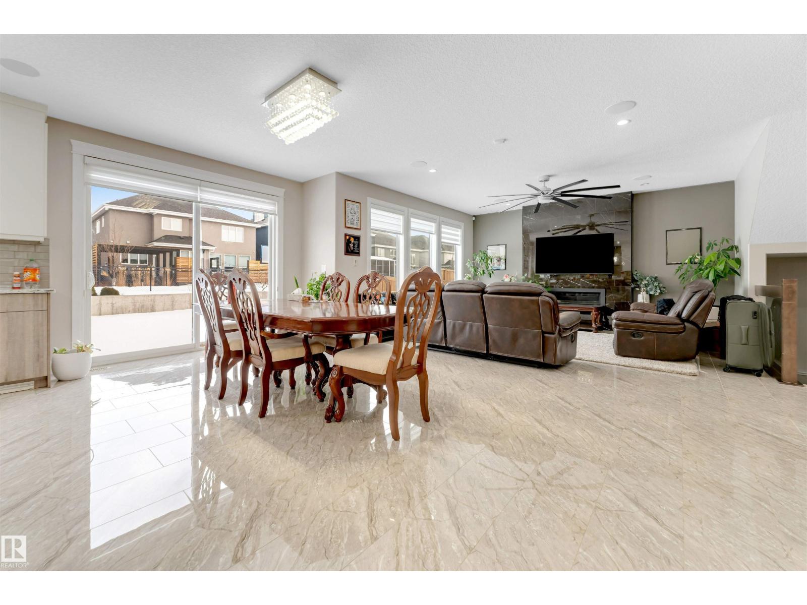 2029 89B ST SW, Edmonton