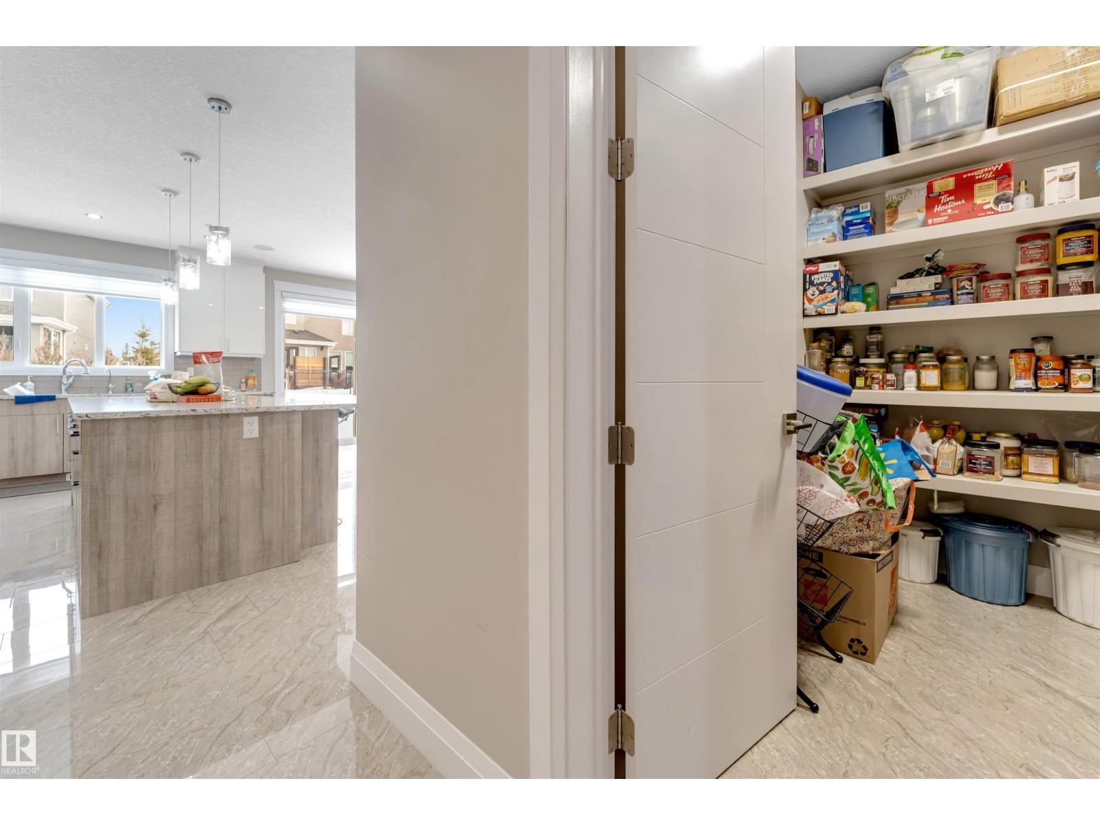 2029 89B ST SW, Edmonton