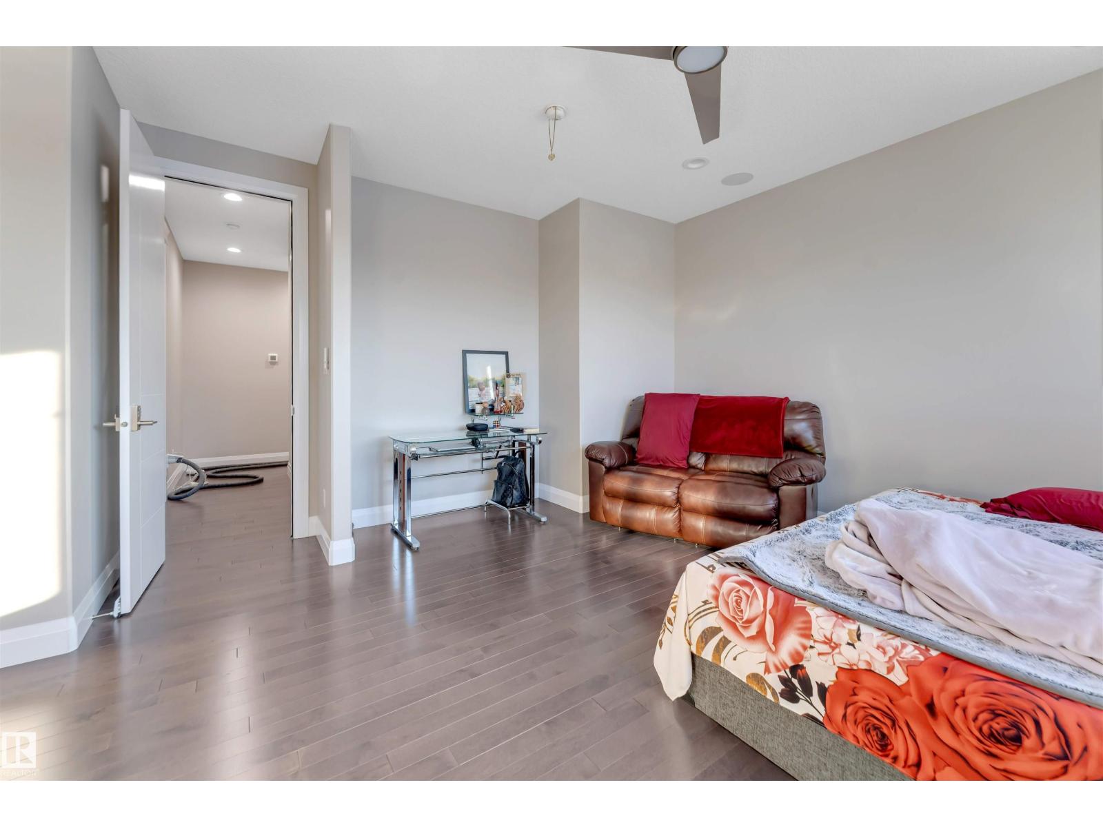 2029 89B ST SW, Edmonton