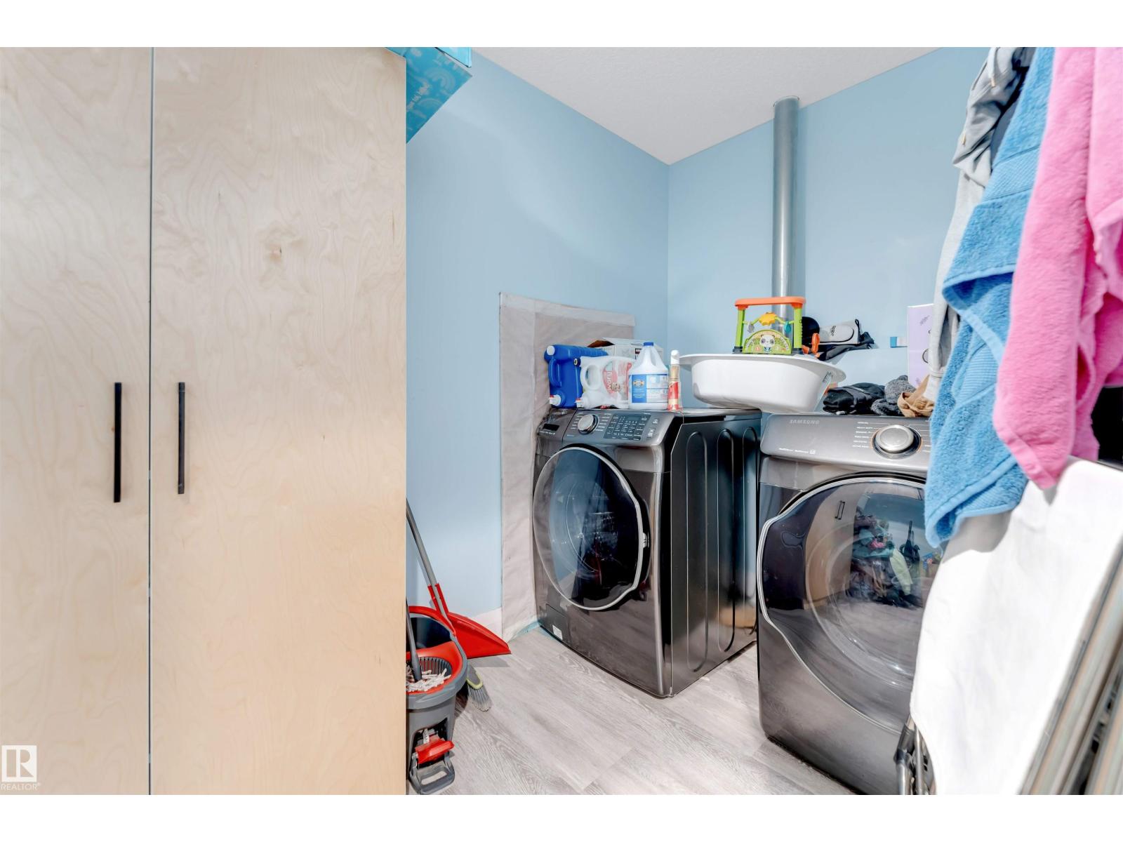 2029 89B ST SW, Edmonton