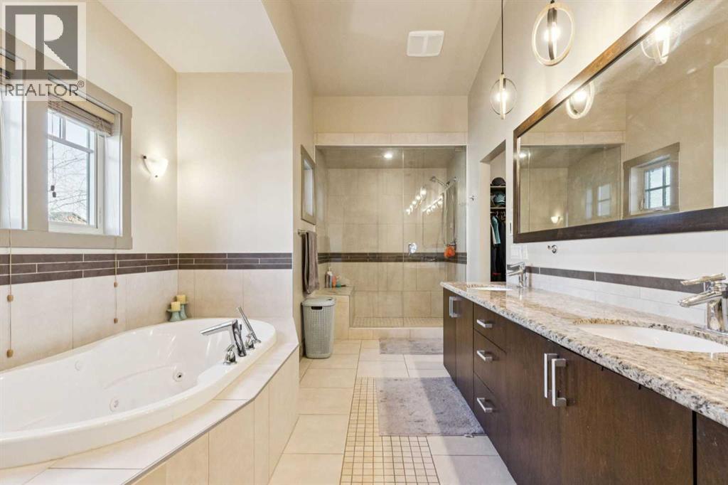 Single Family House for Sale in  Westmount Road NW Hillhurst Calgary 