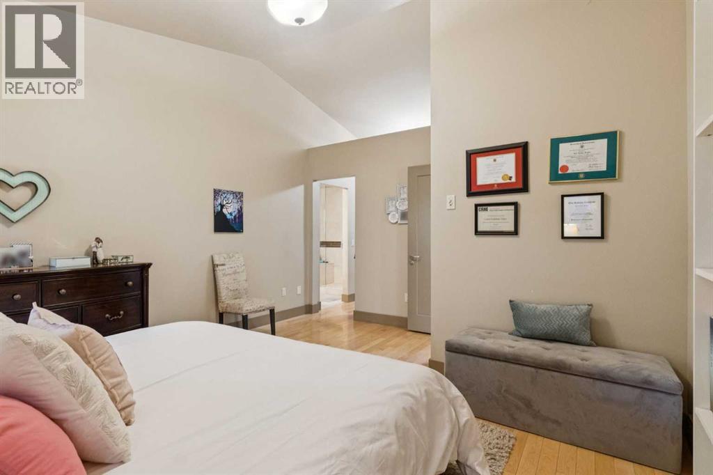 Single Family House for Sale in  Westmount Road NW Hillhurst Calgary 