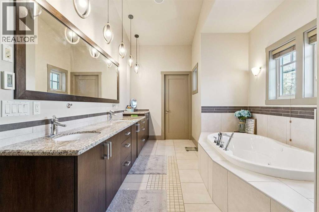 Single Family House for Sale in  Westmount Road NW Hillhurst Calgary 