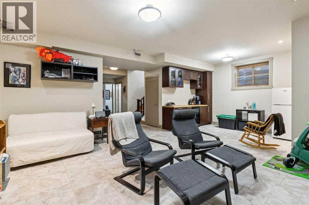 Single Family House for Sale in  Westmount Road NW Hillhurst Calgary 