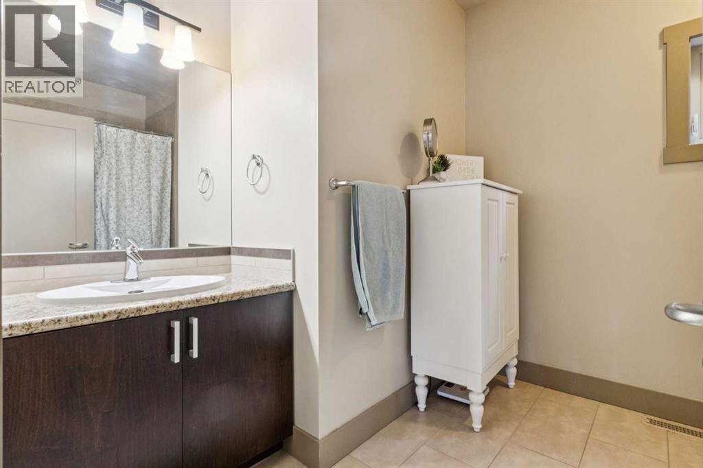 Single Family House for Sale in  Westmount Road NW Hillhurst Calgary 