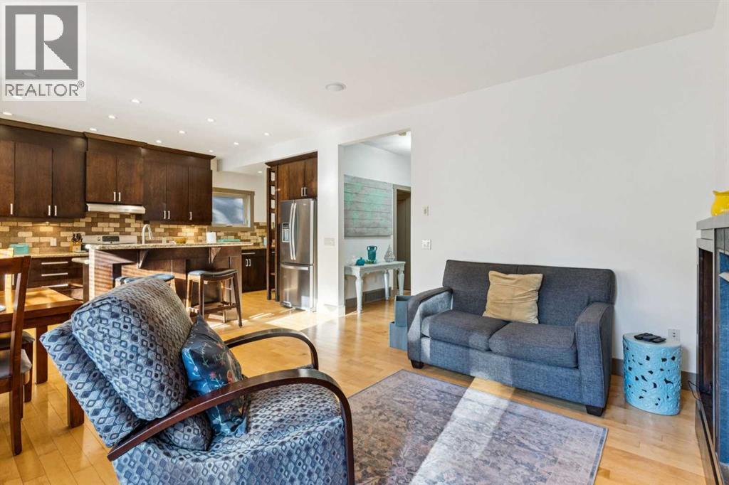 Single Family House for Sale in  Westmount Road NW Hillhurst Calgary 