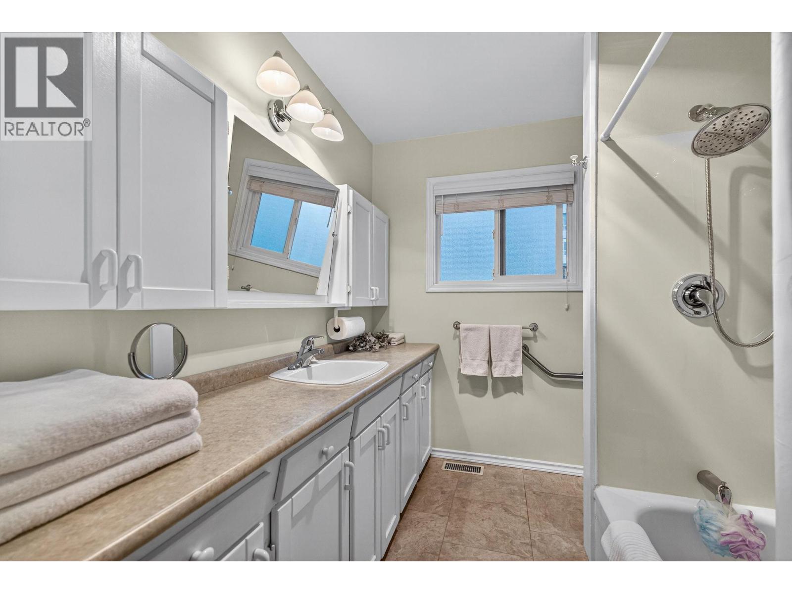  500 Mcdonald Road, Kelowna