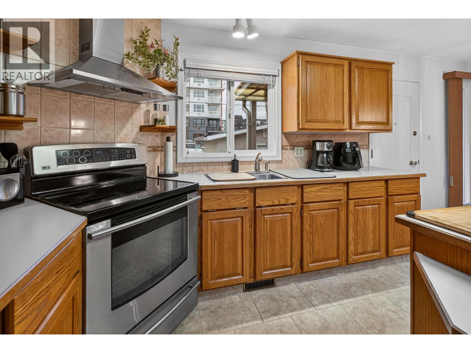  500 Mcdonald Road, Kelowna