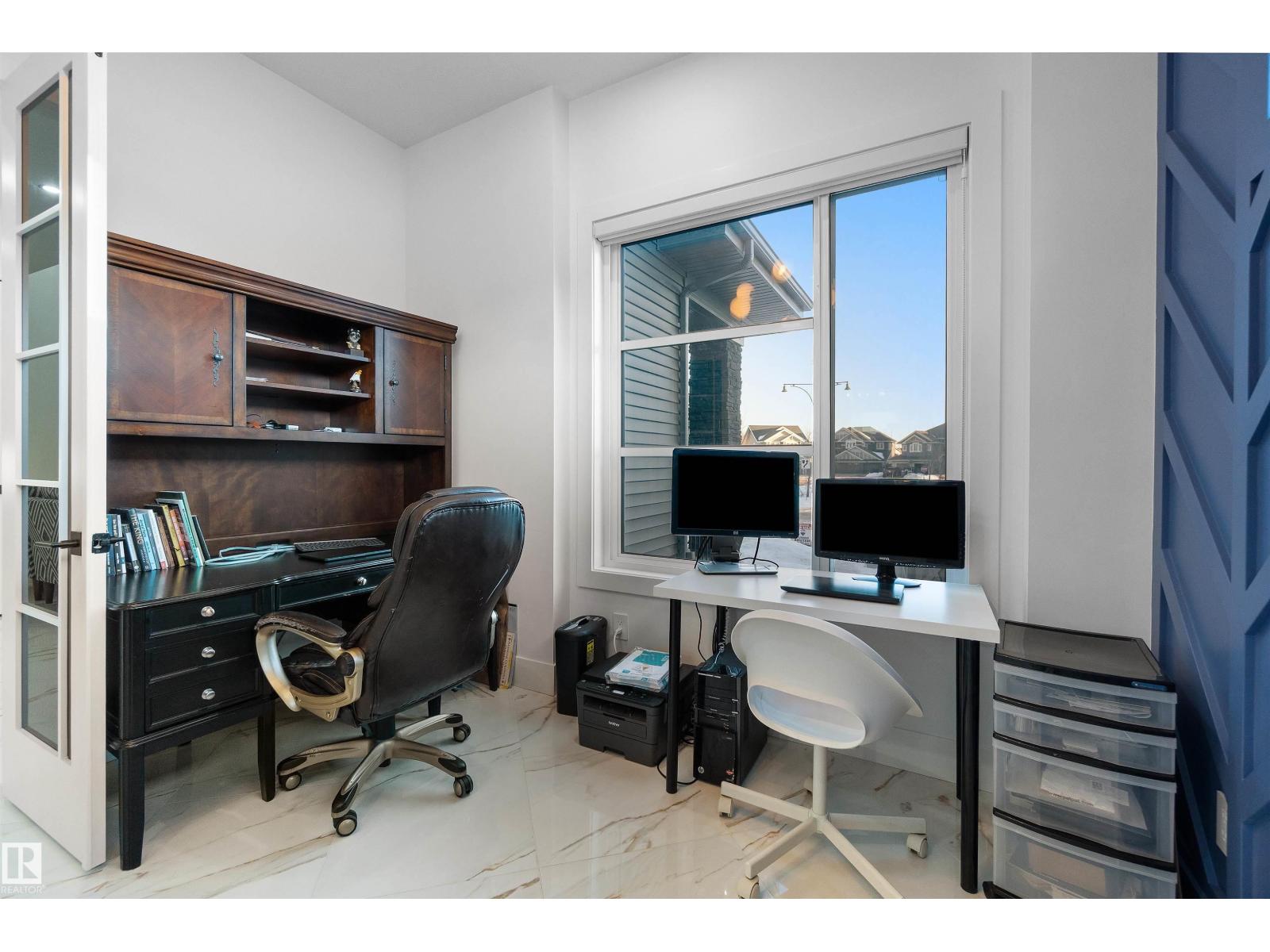 3904 Ginsburg CR NW, Edmonton