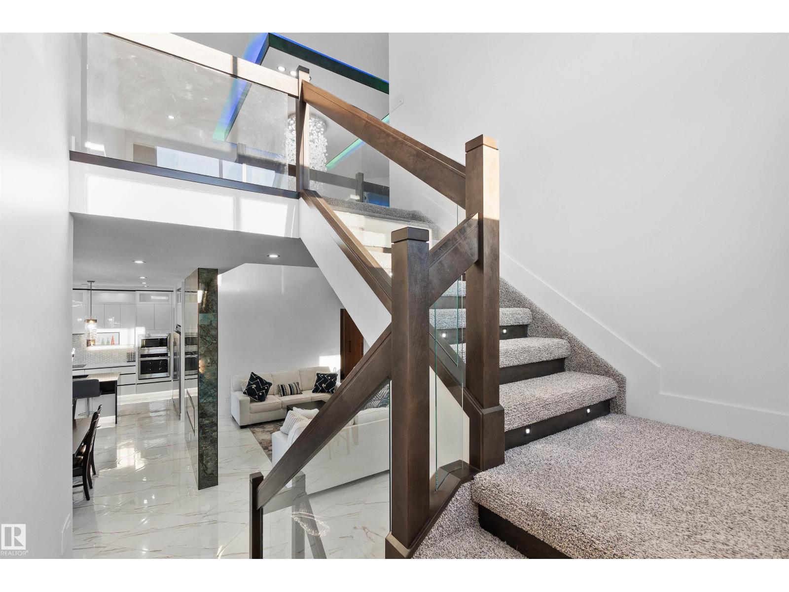 3904 Ginsburg CR NW, Edmonton