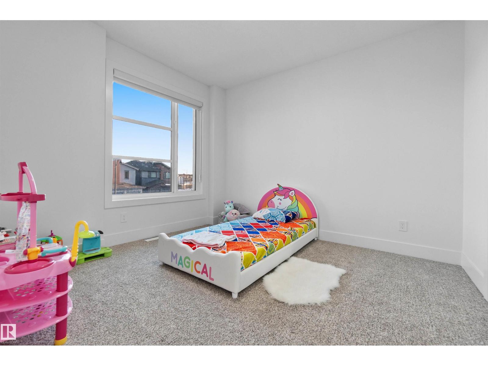 3904 Ginsburg CR NW, Edmonton