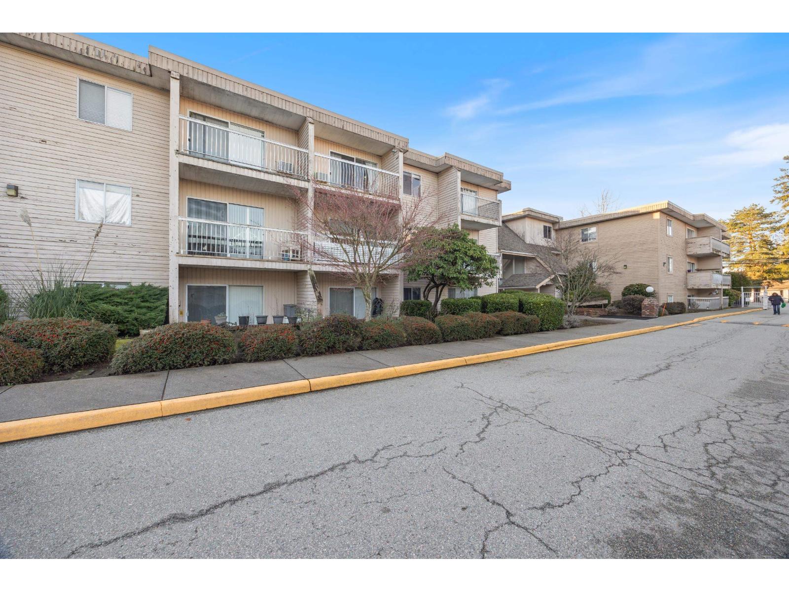 #223-11806 88 Avenue, Delta