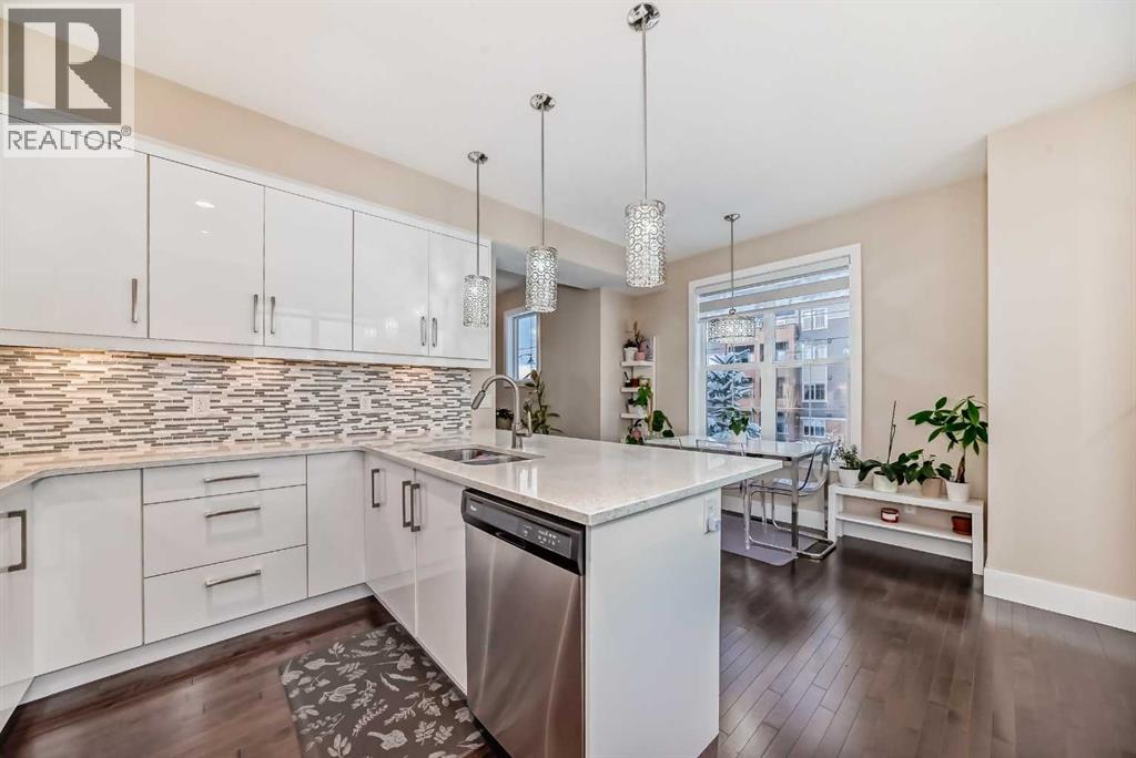 Single Family House for Sale in  Quarry Lane SE Douglasdale/Glen Calgary 