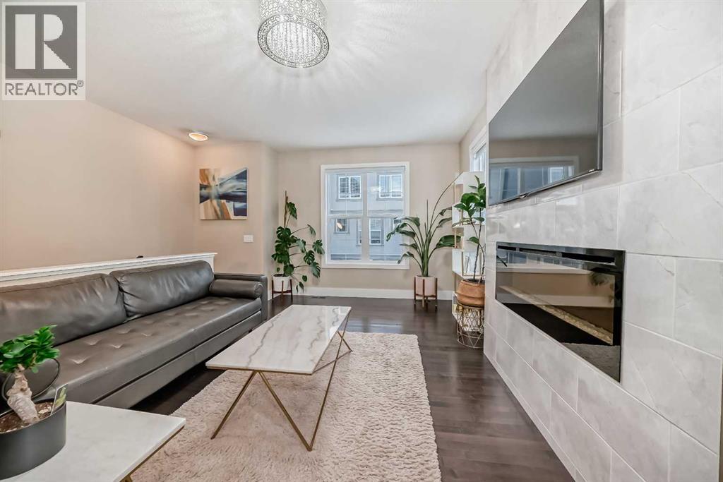 Single Family House for Sale in  Quarry Lane SE Douglasdale/Glen Calgary 