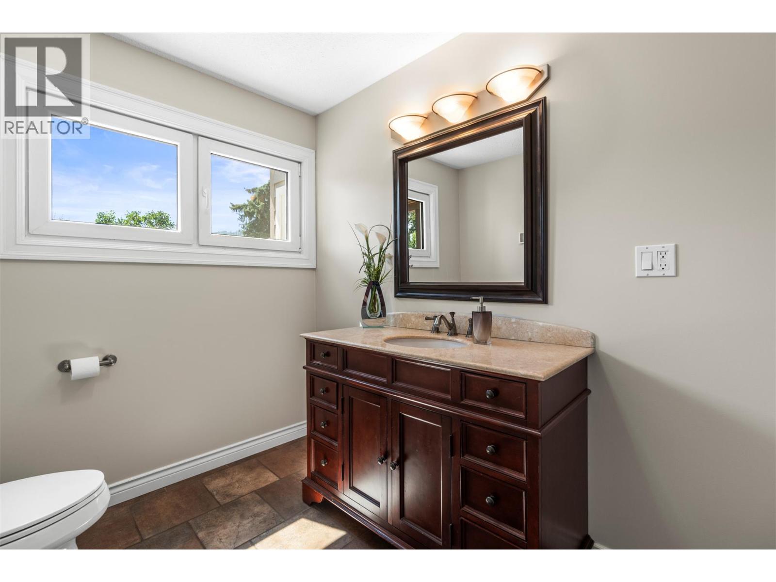 48 Waterside Road - 32