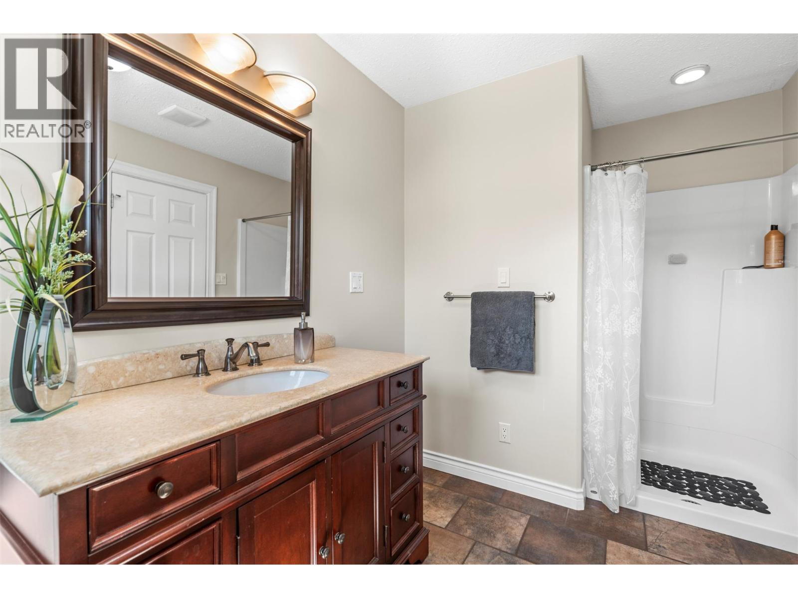 48 Waterside Road - 33