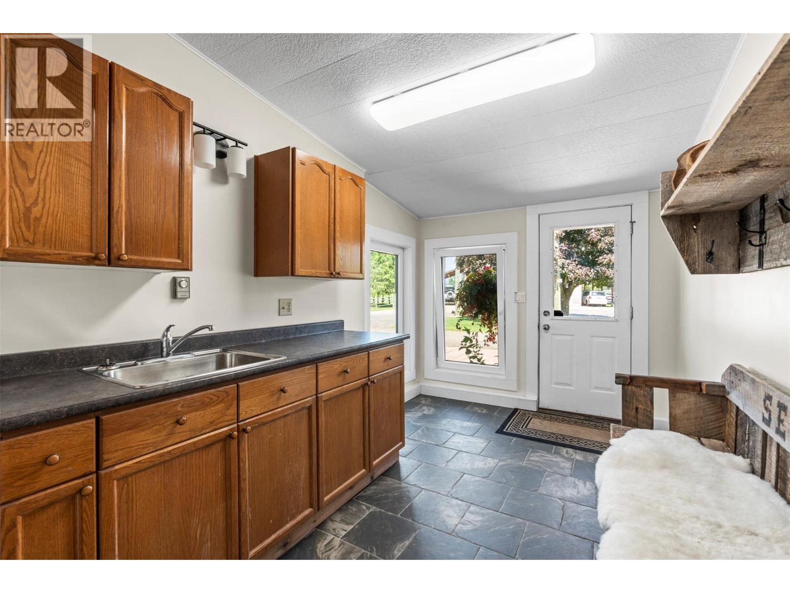 48 Waterside Road - 35
