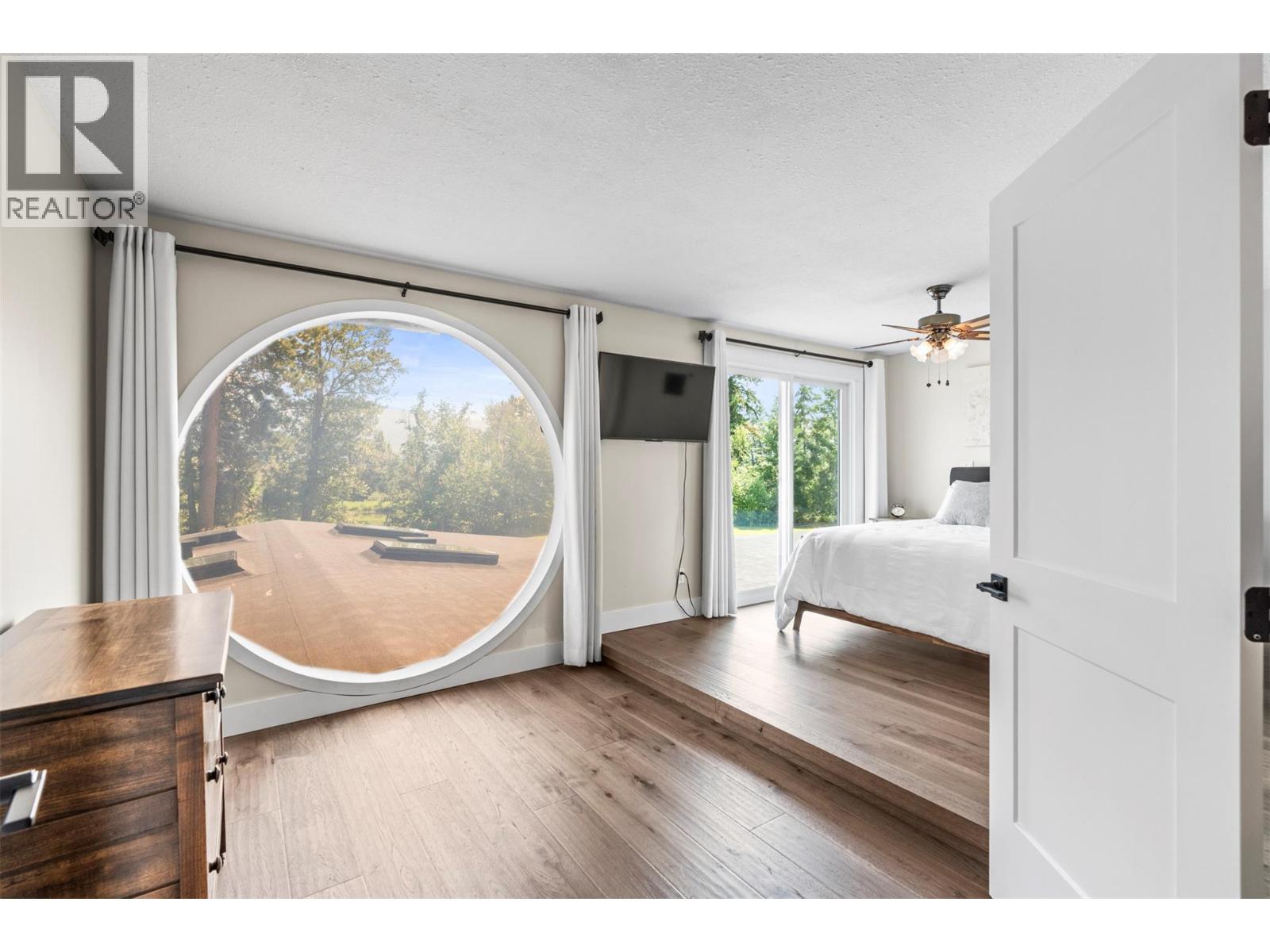 48 Waterside Road - 45