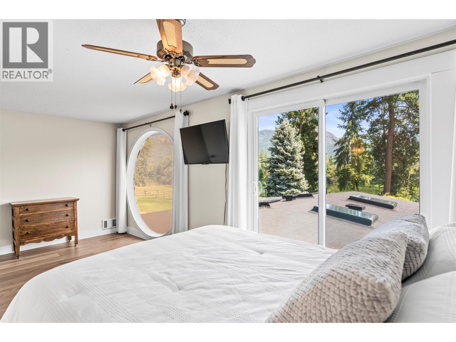 48 Waterside Road - 47