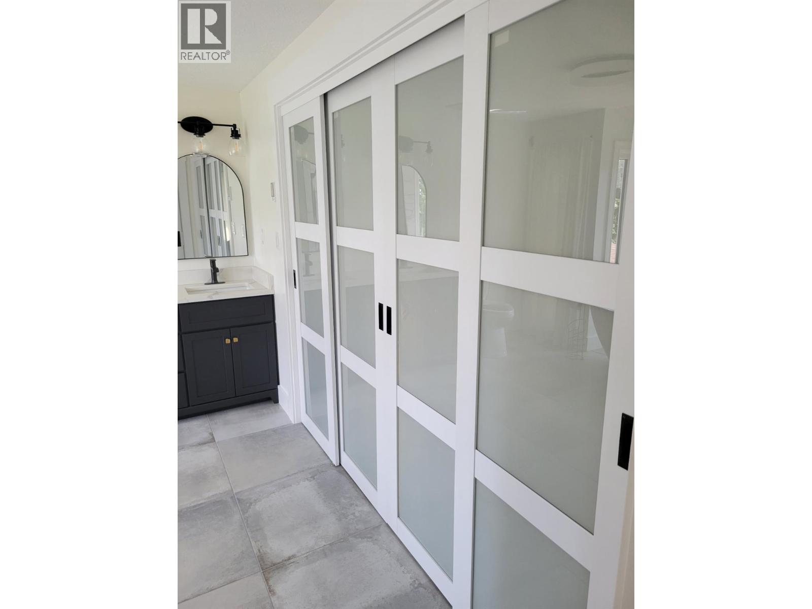 48 Waterside Road - 50