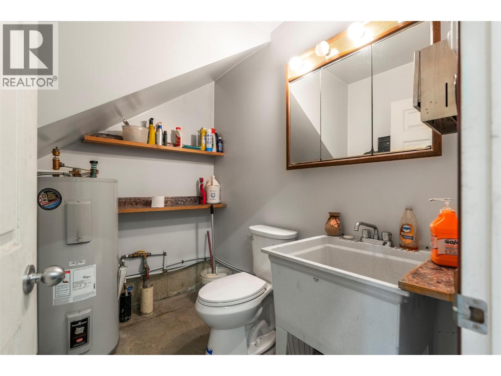 48 Waterside Road - 64