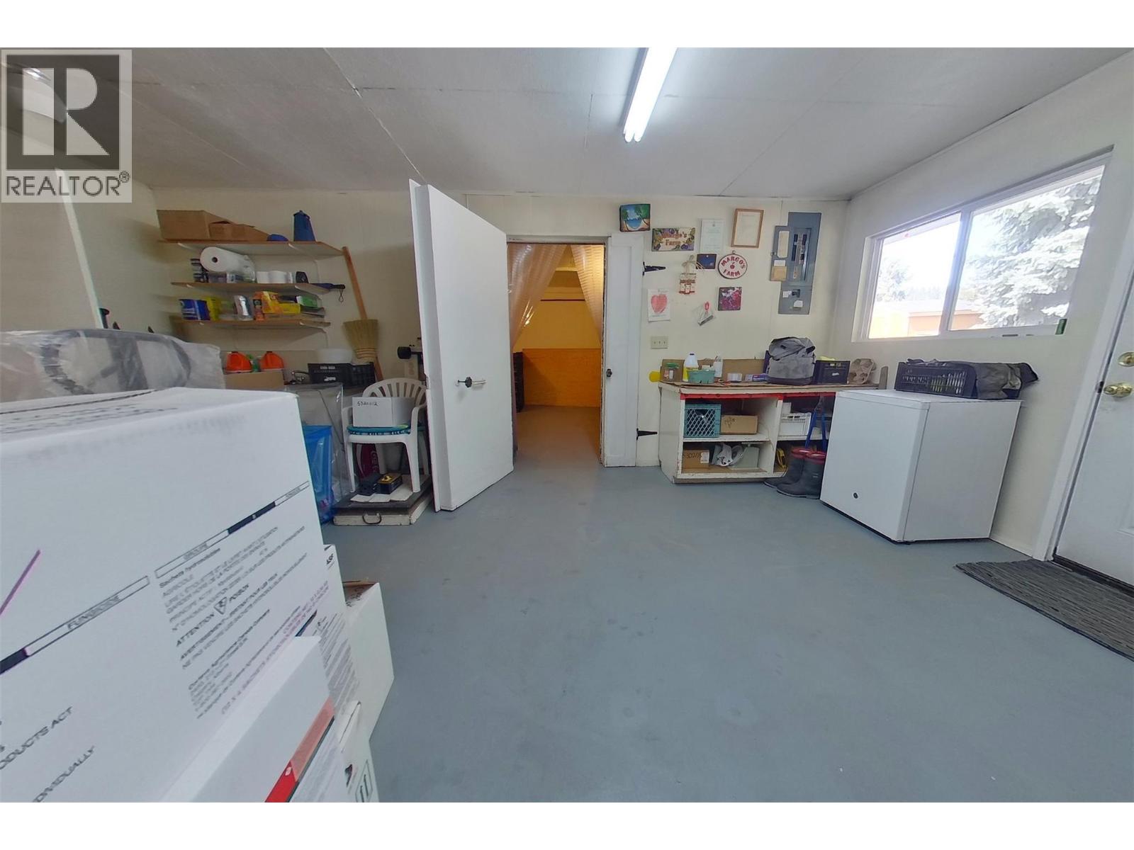  2813 3 Highway, Creston - Image 1