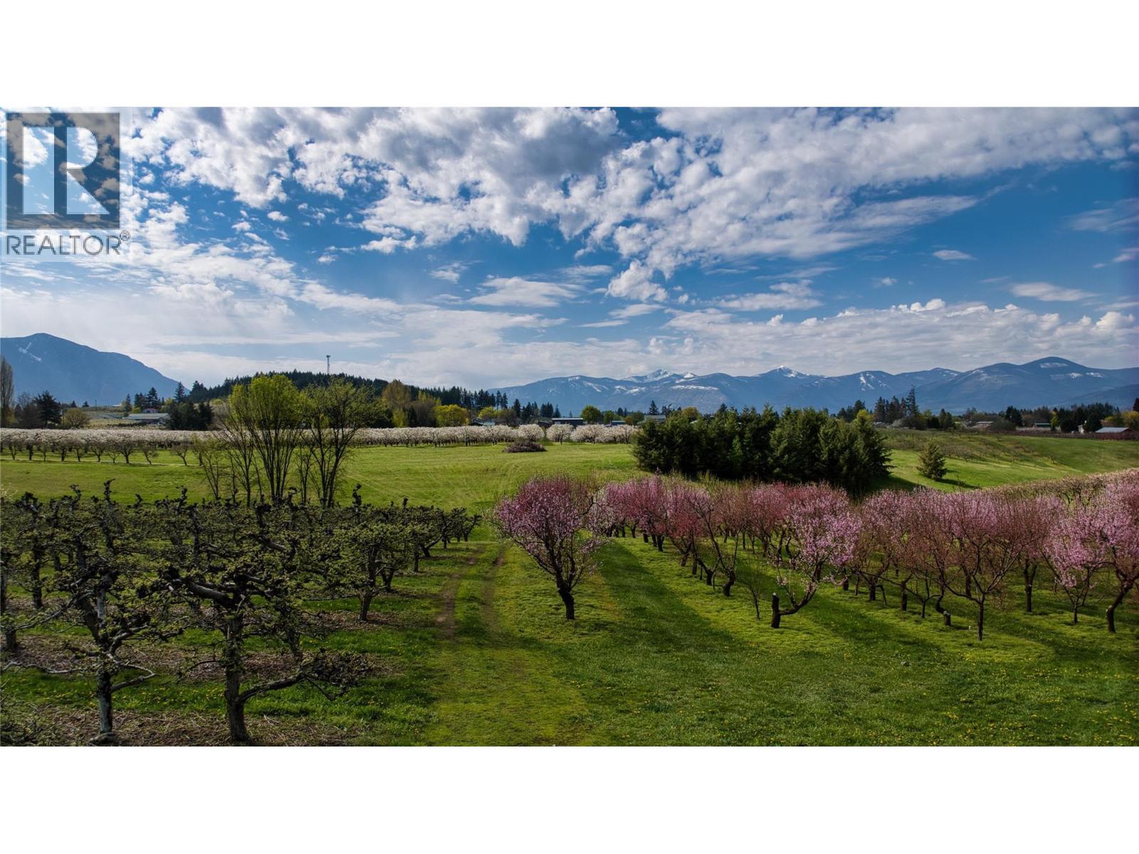  2813 3 Highway, Creston - Image 1