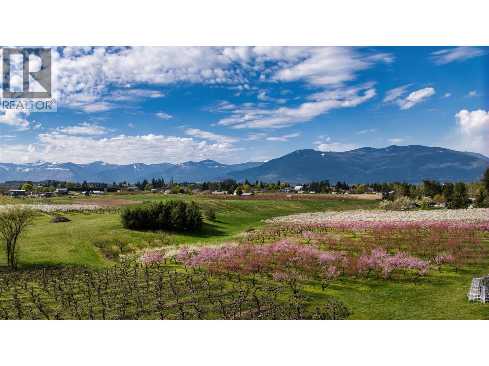  2813 3 Highway, Creston - Image 1