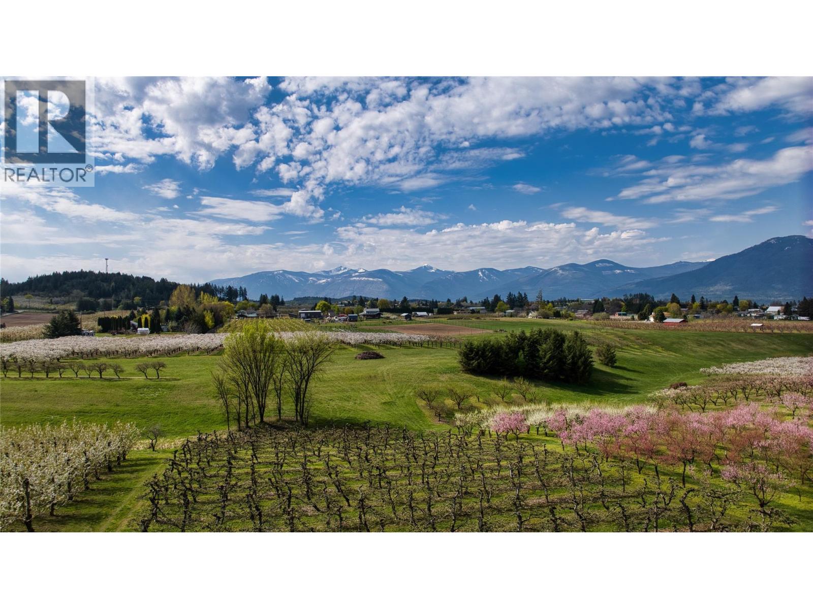  2813 3 Highway, Creston - Image 1