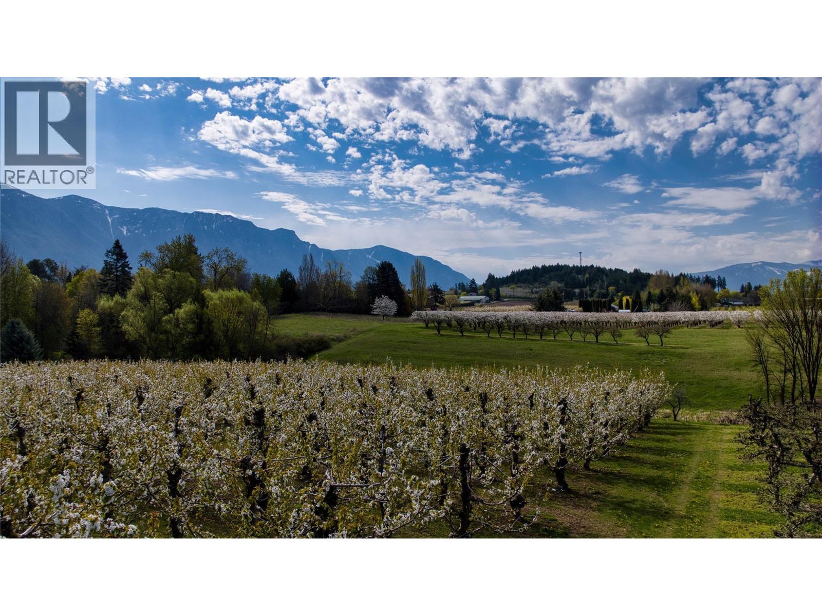  2813 3 Highway, Creston - Image 1