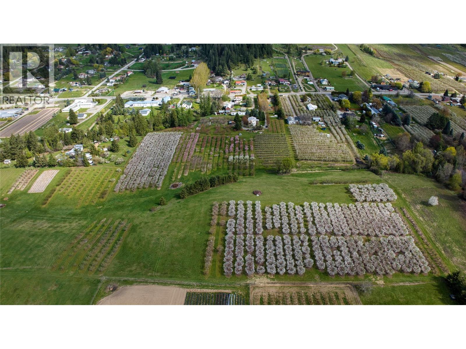  2813 3 Highway, Creston - Image 1