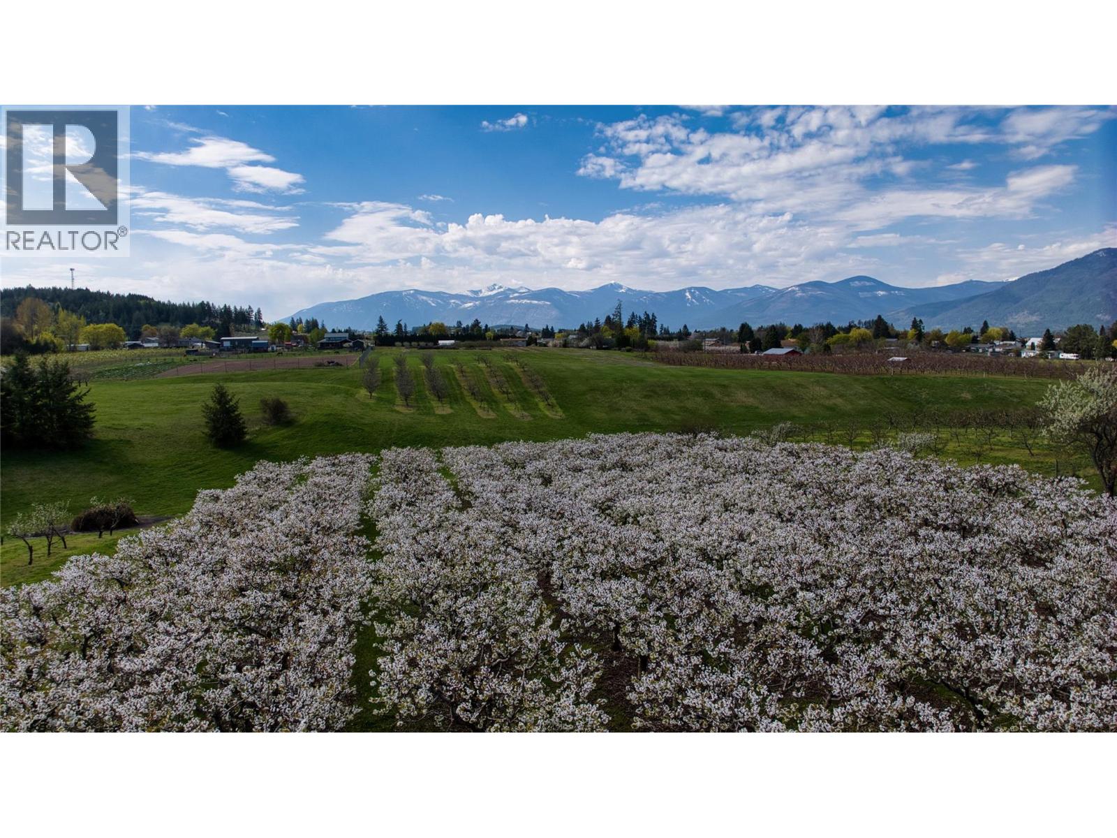  2813 3 Highway, Creston - Image 1