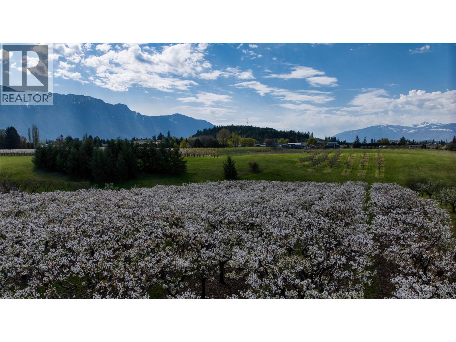  2813 3 Highway, Creston - Image 1