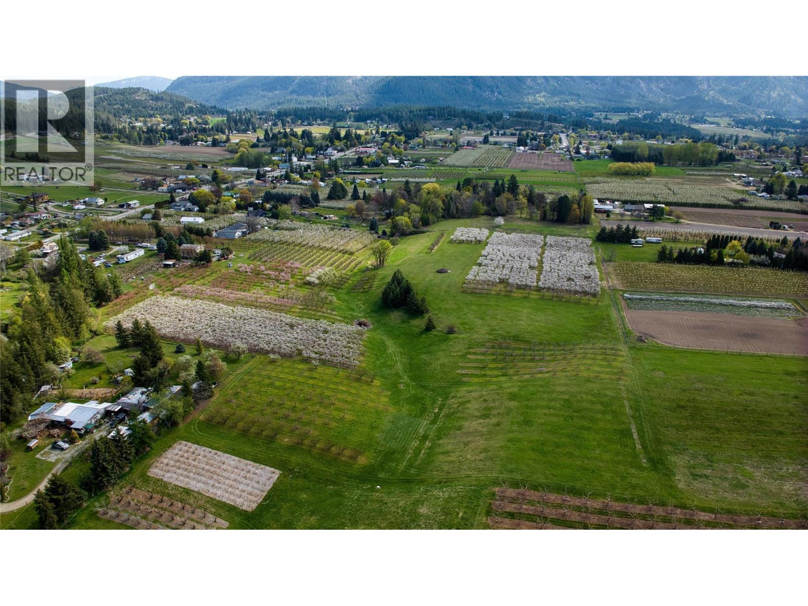 2813 3 Highway, Creston - Image 1