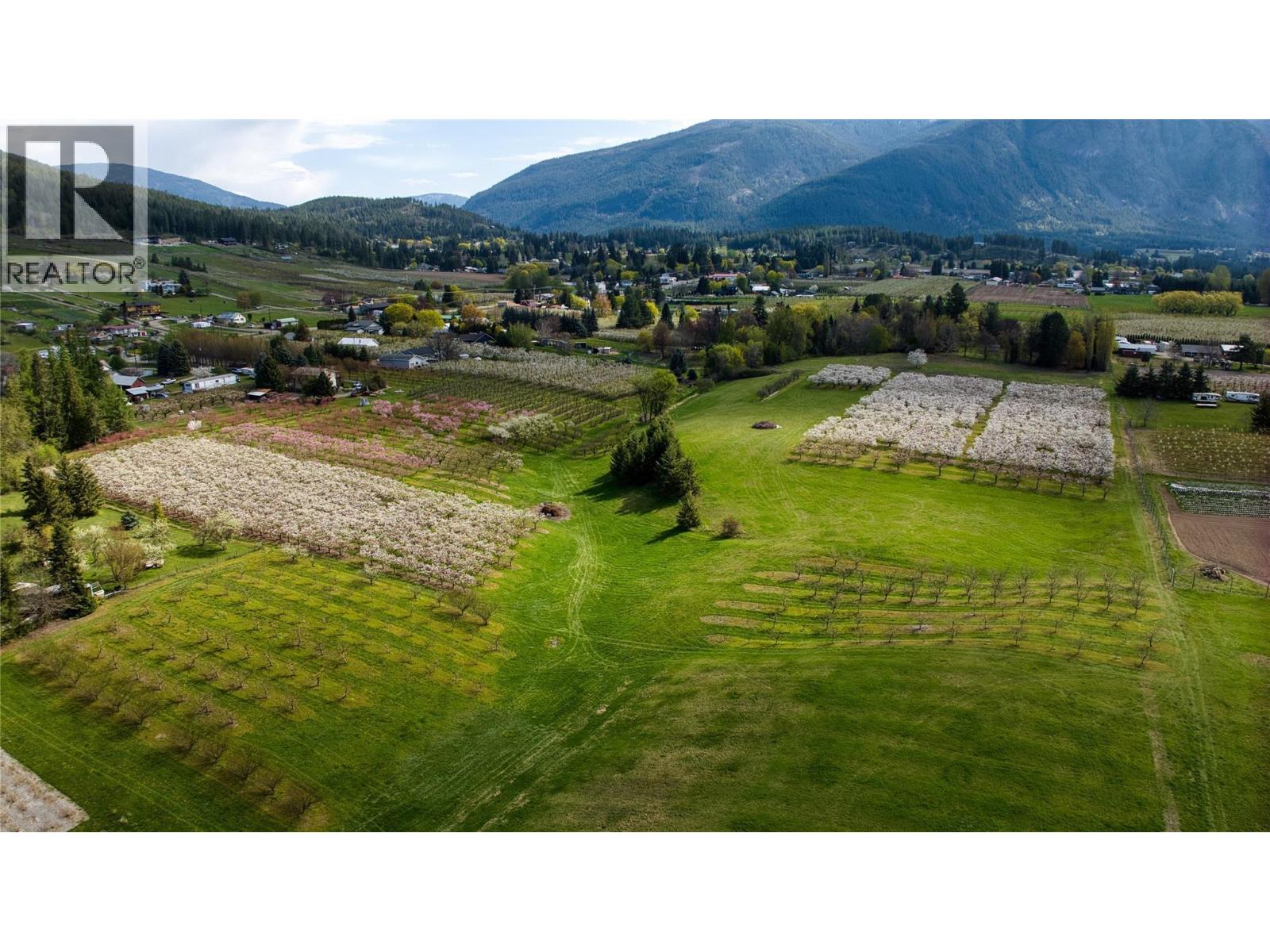  2813 3 Highway, Creston - Image 1
