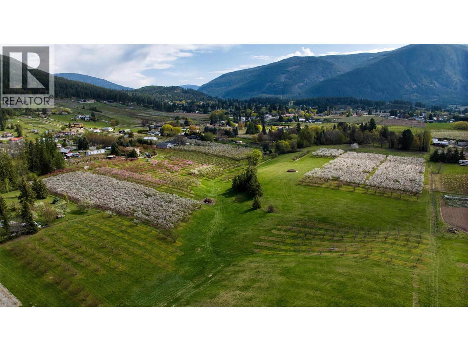  2813 3 Highway, Creston - Image 1