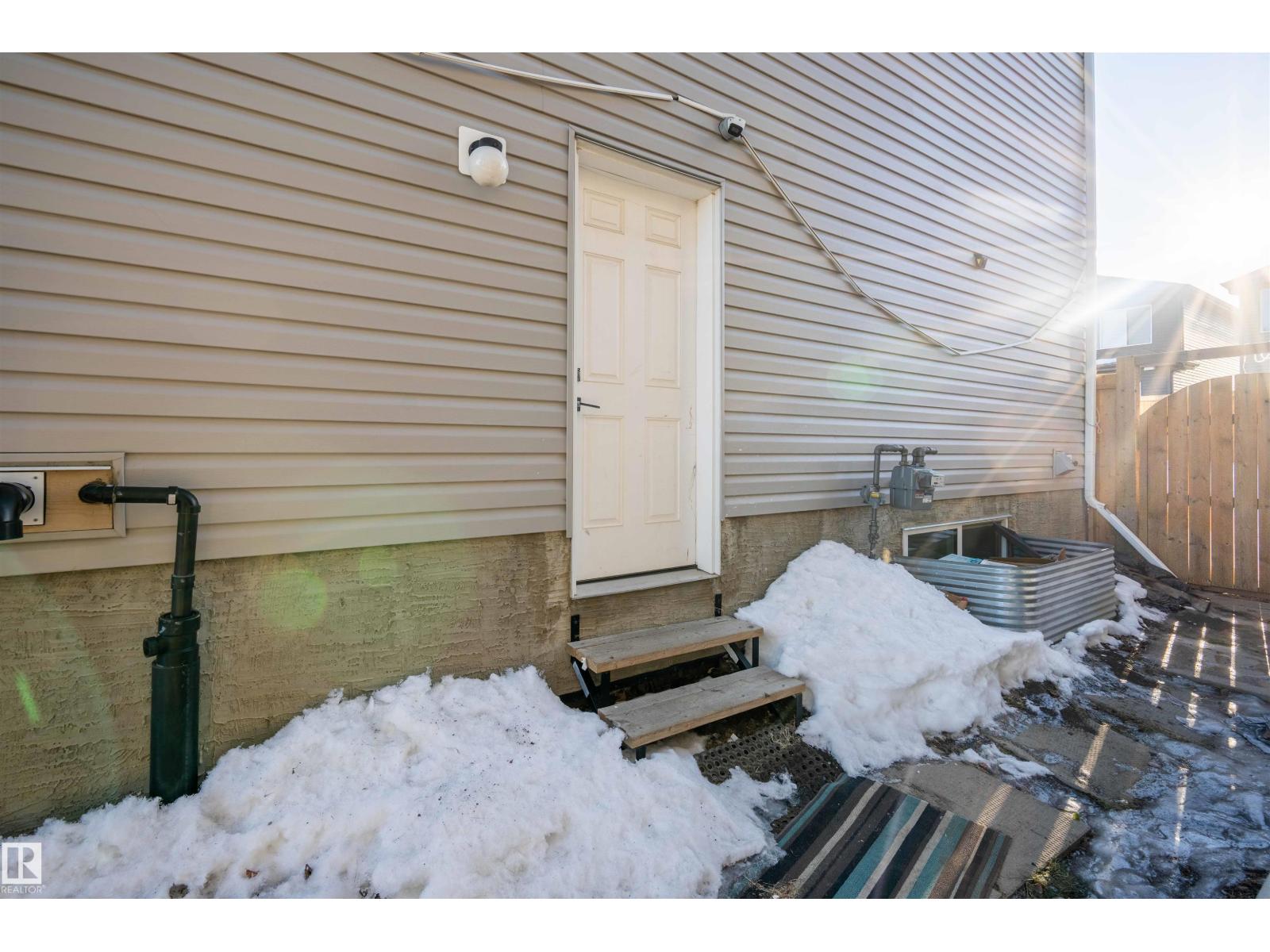 2021 15 AV NW - Photo 3 of 45, Edmonton, Alberta