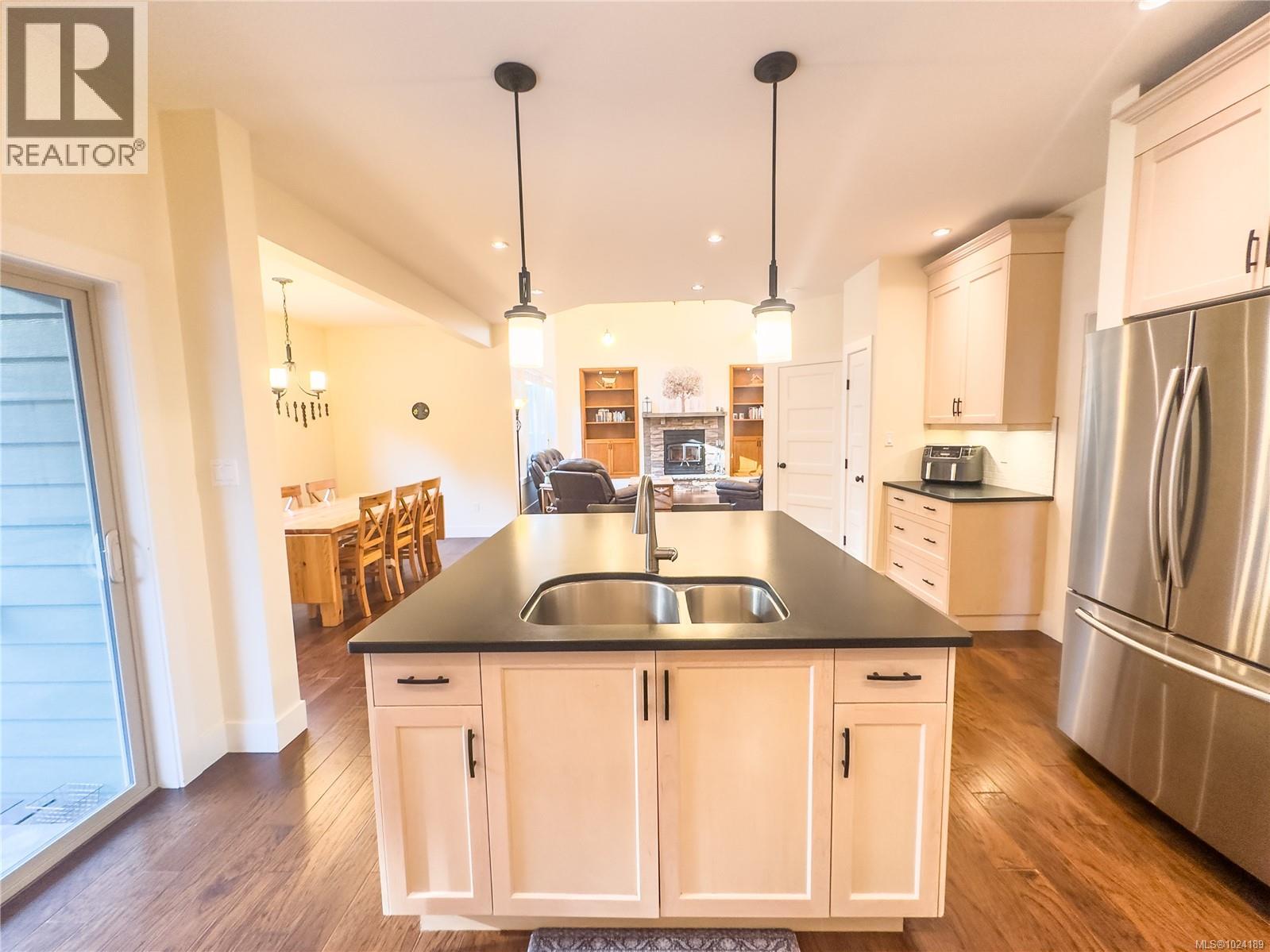 5970 Clements Rd, Duncan