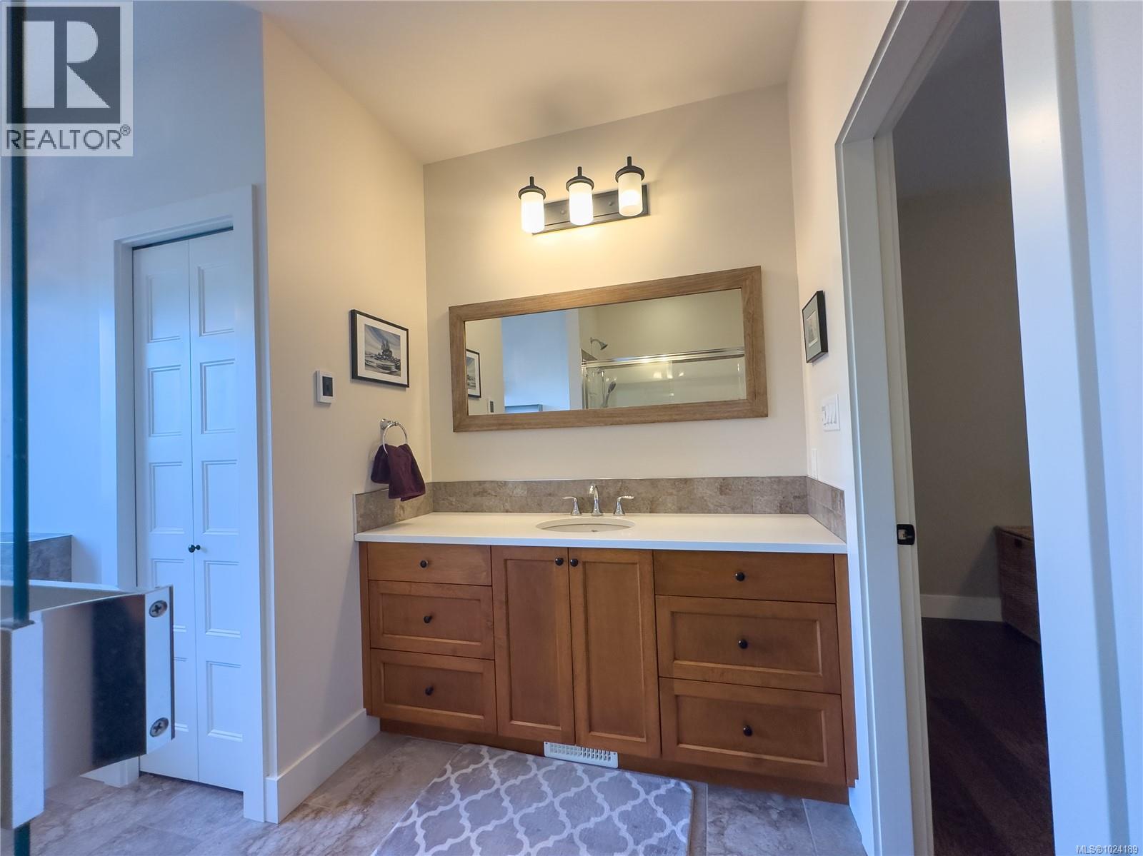 5970 Clements Rd, Duncan