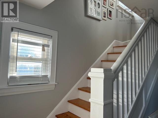 Property 21 of 41 of 633 King Street