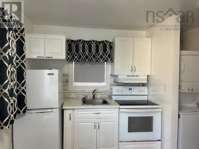 Property 30 of 41 of 633 King Street