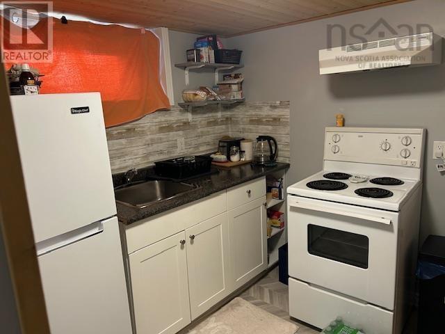 Property 36 of 41 of 633 King Street