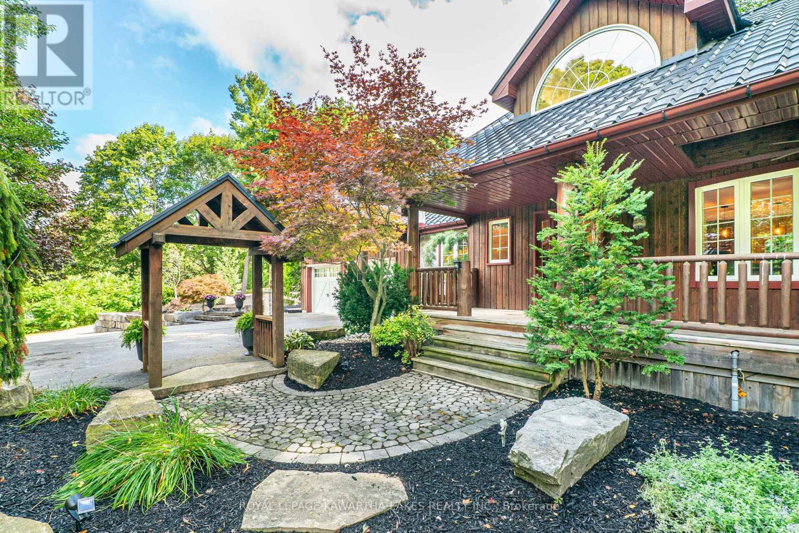 7725 LESKARD ROAD N - 10