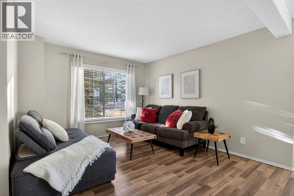 Single Family House for Sale in  Bedford Manor NE Beddington Heights Calgary 