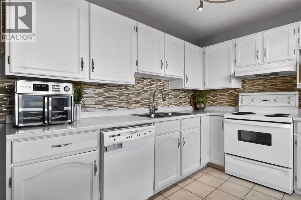 Single Family House for Sale in  Bedford Manor NE Beddington Heights Calgary 