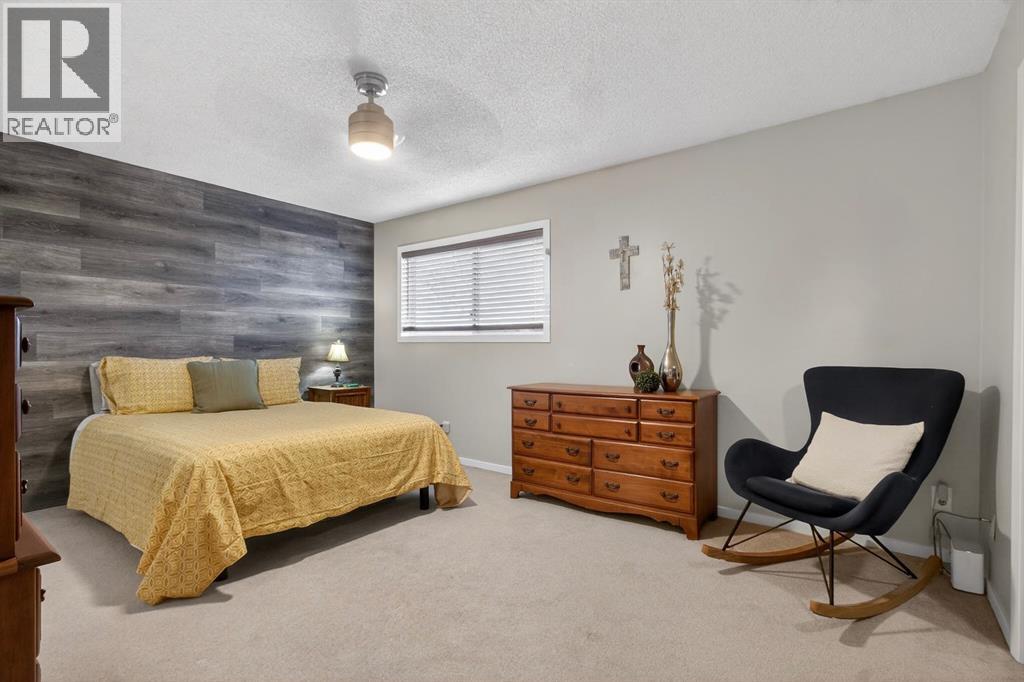 Single Family House for Sale in  Bedford Manor NE Beddington Heights Calgary 