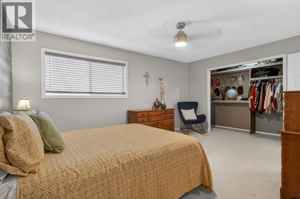 Single Family House for Sale in  Bedford Manor NE Beddington Heights Calgary 